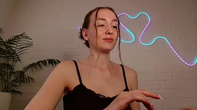WhitePrincessLuna webcam