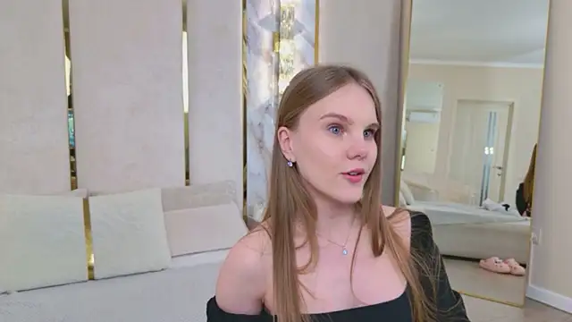 lili_lohan - Lili_Lohan's free webcam - UK Sex Cams