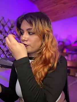 NikkiNix