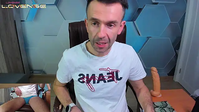 SteveTiger live sex cam