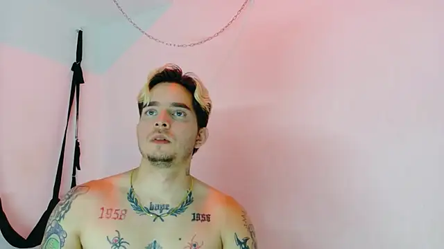 AliceandMax webcam