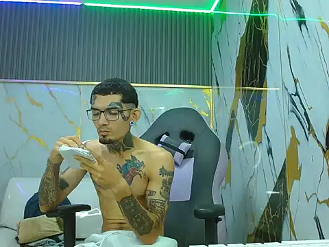 Boy_tatto77 webcam