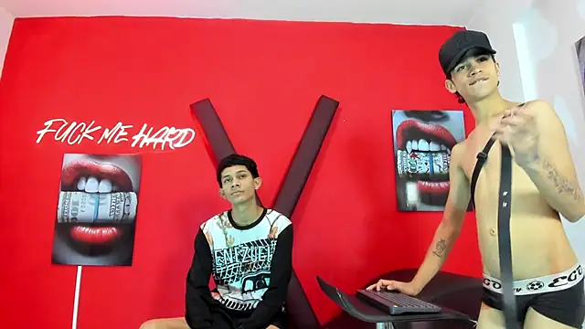 TWINKS_BOYSX webcam