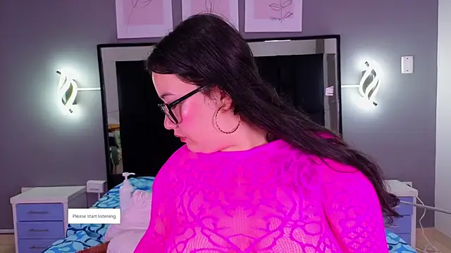 zoe_curvyy webcam