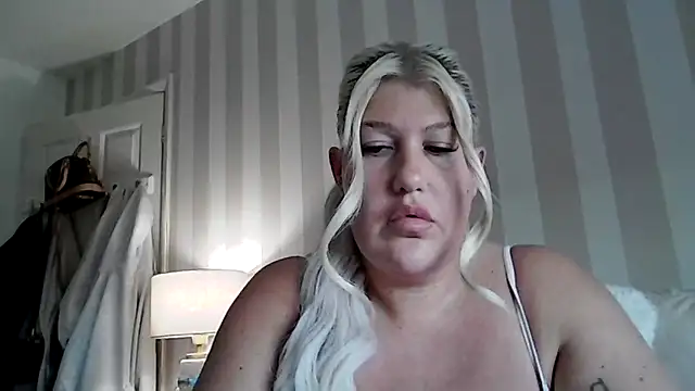 Lexi_Laura