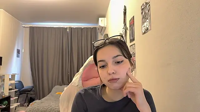 katemiragee - KateMiragee's free webcam - UK Sex Cams