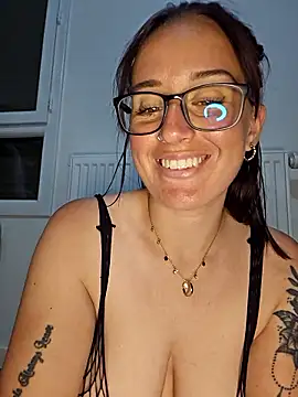 Lindsay_00off webcam