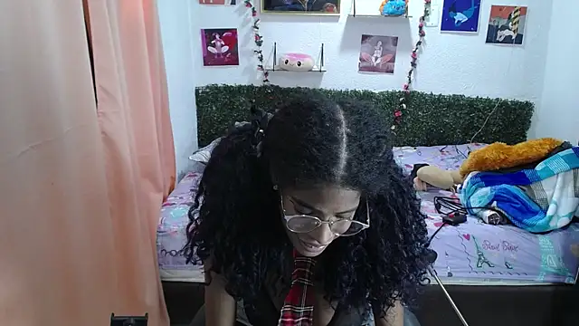 thianahorny webcam