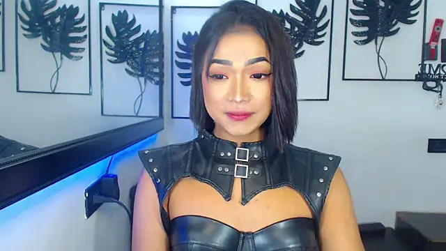 Holy_Flaire live sex cam