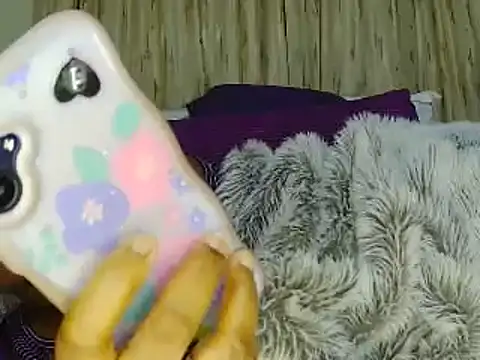 RealQueenOfSouth webcam