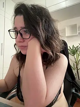 amooraaamoon webcam
