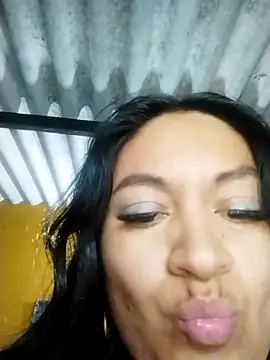 LatinSquirtBaby webcam