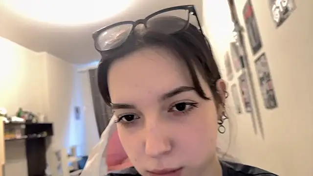 KateMiragee live sex cam