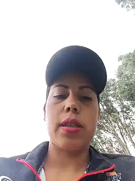 _andrea30 live sex cam