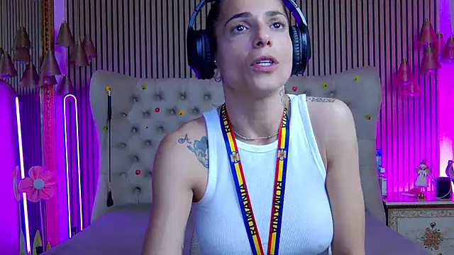 PlayfulShow webcam