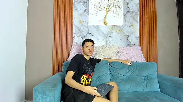 LOVE_GUYS1 webcam
