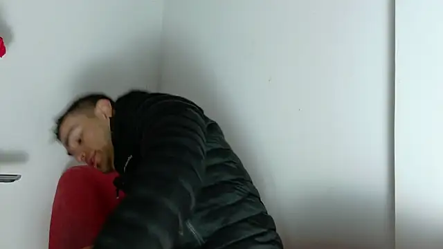 Sexy_Alejandro_ live sex cam
