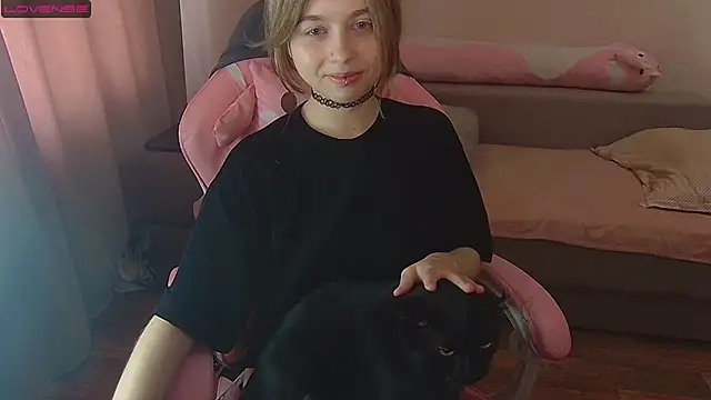 Olivka_Grr webcam