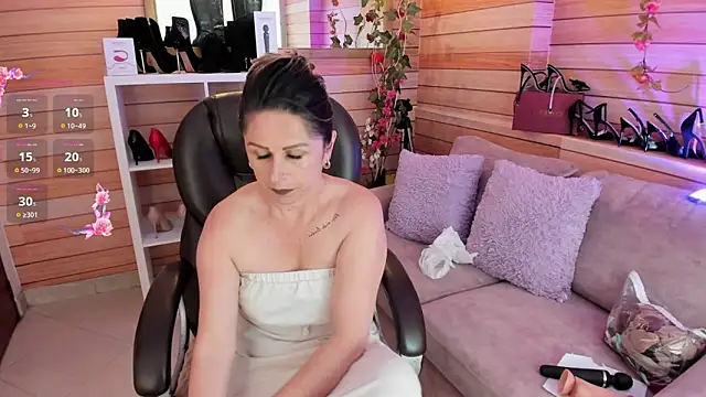 Victoria_collins_1