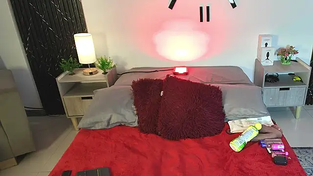 aurora_petitee - Aurora_petitee's free webcam - UK Sex Cams