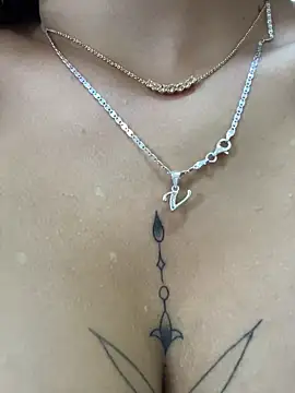 Lucyfer-fire live sex cam