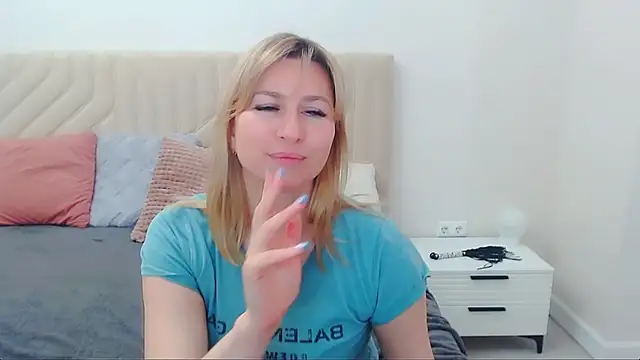 Incredible_Ariela webcam