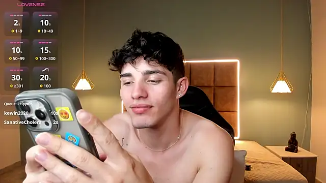 alejootwink - AlejooTwink's free webcam - UK Sex Cams
