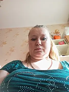 KiraStanton webcam