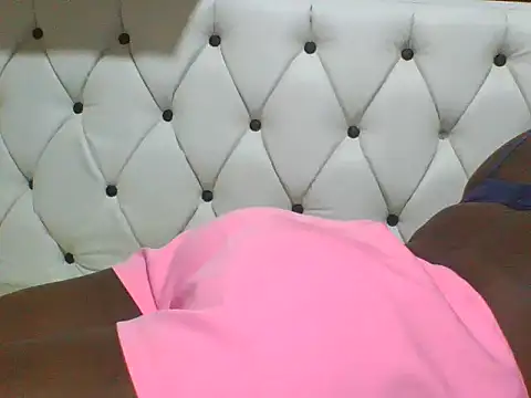 Queenbella780 webcam
