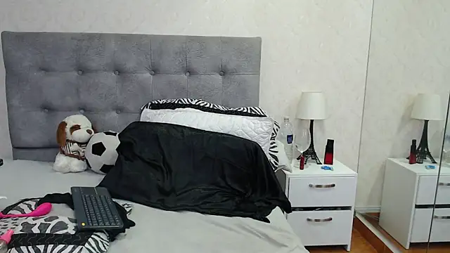 ScarlettGreen_ webcam