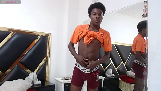 NoahJhonson69 webcam