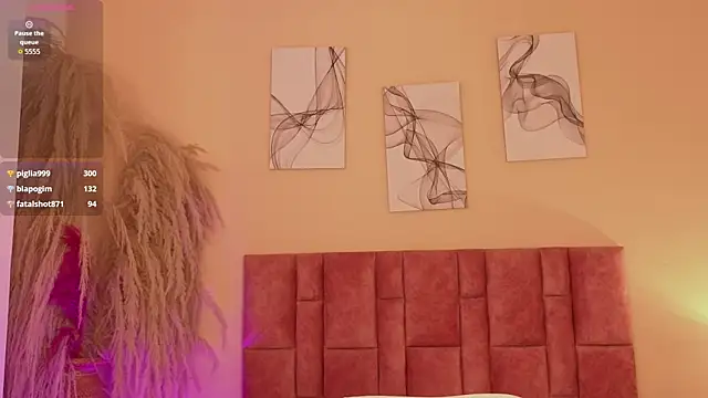 emmy_danielss webcam
