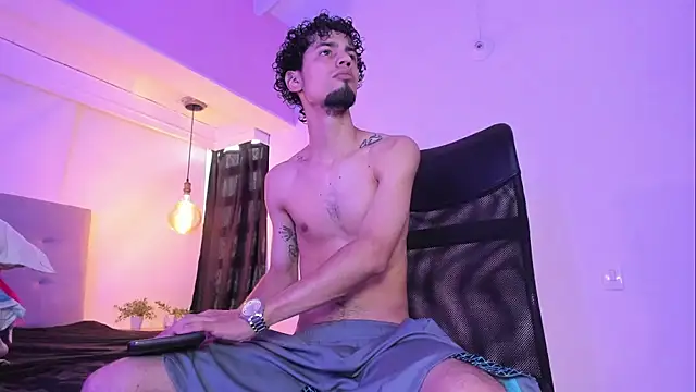 michaelevanss_ - MichaelEvanss_'s free webcam - UK Sex Cams