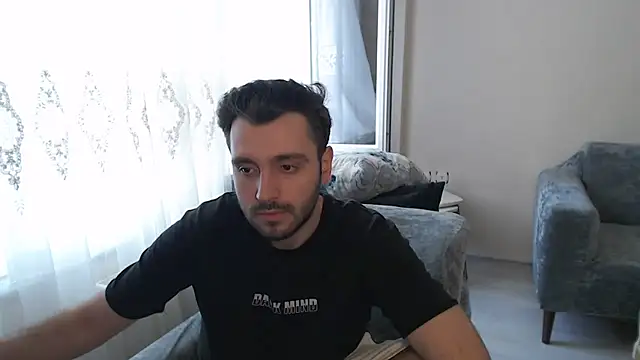handsomeee04 webcam