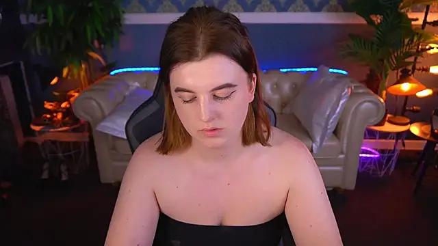 KristiFoxy webcam