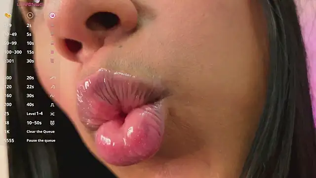 ninaBravu webcam