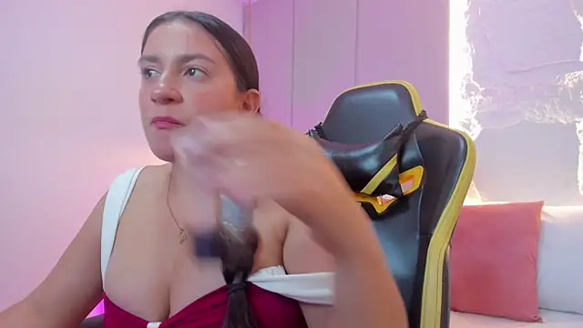 kira_relish webcam