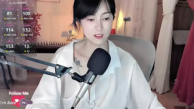 noomi-1111 webcam