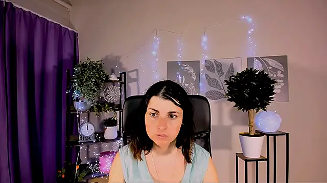 MartaEdams webcam