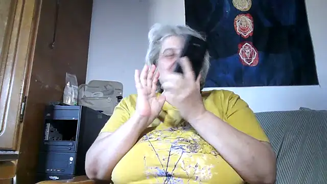 ExquisiteMature webcam