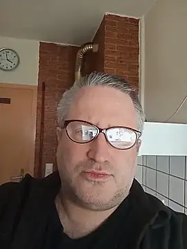 alex17x5cm - Alex17x5cm's free webcam - UK Sex Cams