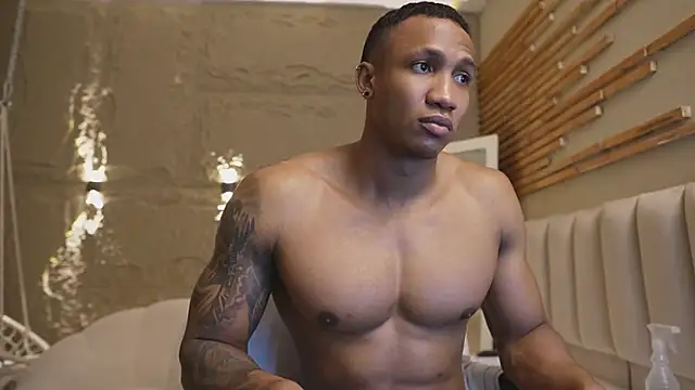 Logan_Varela webcam