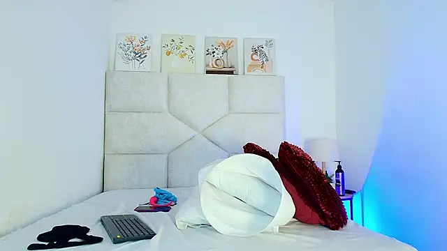 elizawiliamst webcam