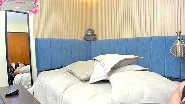 zara_milf webcam
