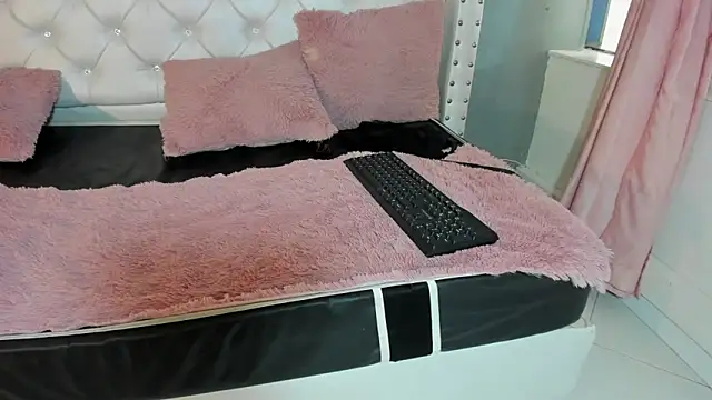 Chloe_grey__ webcam