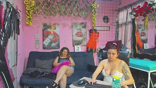 lesbiancuple webcam
