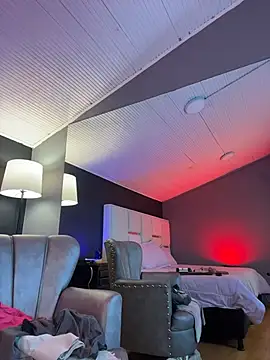 BellaFernandez__ webcam