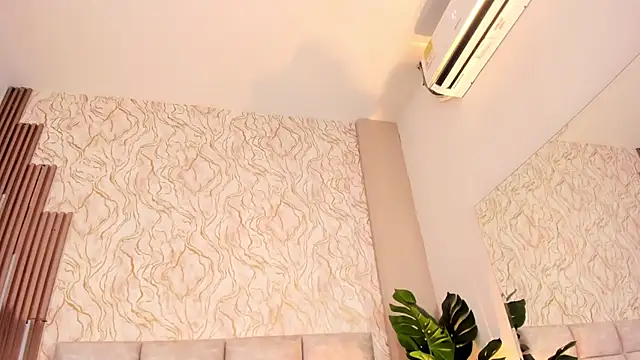GinaSalanne webcam