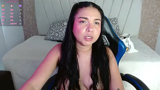 AliceSmity__ webcam