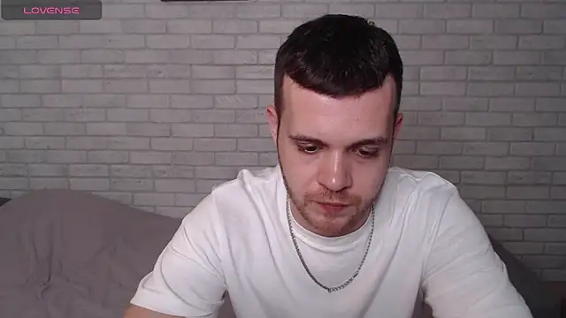 Alexxx_horny webcam